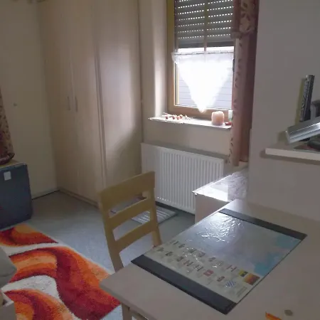Pension/fewo E. Tschernach Treuchtlingen