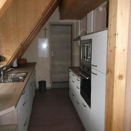 Gasthuis Pension/fewo E. Tschernach 3*