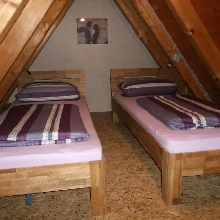 Pension/fewo E. Tschernach Guest house Treuchtlingen